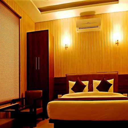 Hotel Trance Ganga Tapovan Zewnętrze zdjęcie